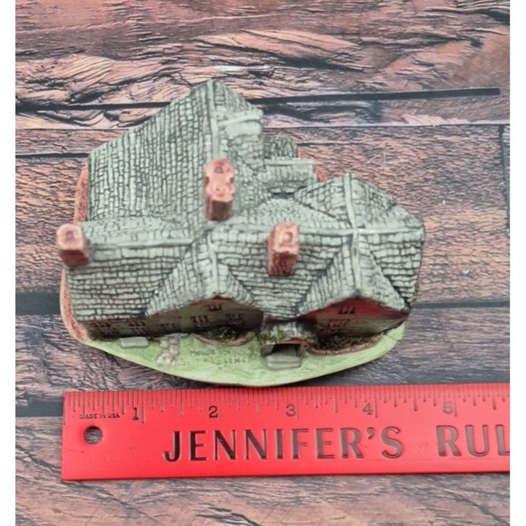 Hestia 1987 House‎ of Seven Gables Figurine Literary Decor Cottagecore VTG USA - Picture 11 of 12